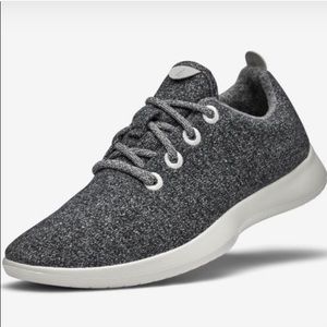 Allbirds Heathered Grey Wool Runners. Size 8